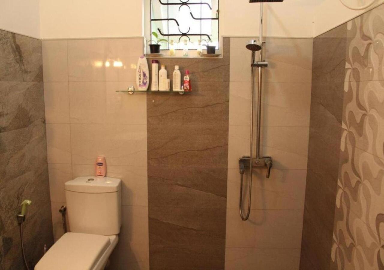 Weerakoon Guest Apartment Hikkaduwa Ngoại thất bức ảnh